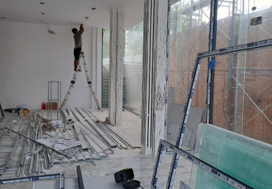 THI CÔNG VÁCH NGĂN VĂN PHÒNG