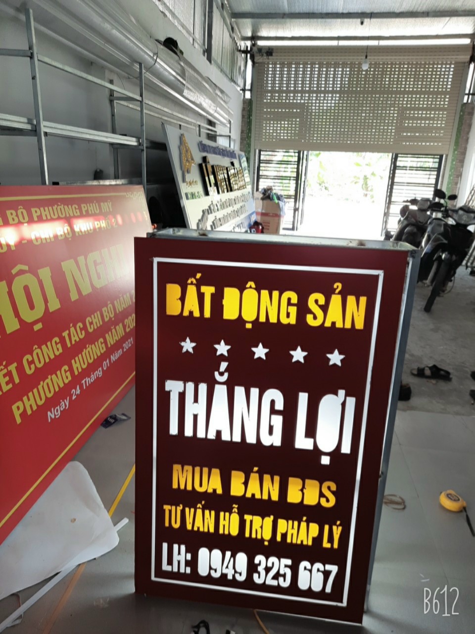 THIẾT KẾ THI CÔNG BẢNG HIỆU CHO CÔNG TY BẤT ĐỘNG SẢN Ở TÂN UYÊN