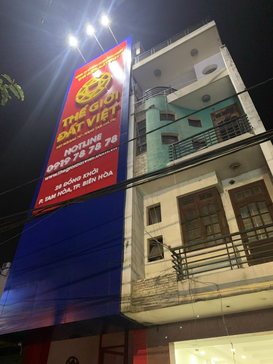 Thi Công Biển Hiệu Địa Ốc Nguyễn Gia