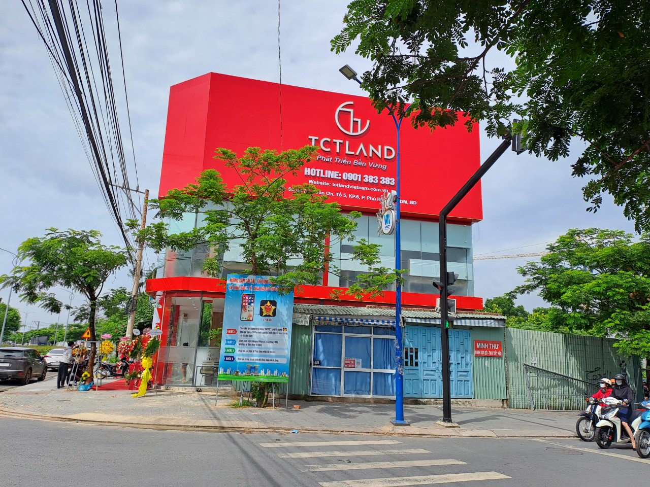 Thi Công Biển Hiệu Địa Ốc Nguyễn Gia