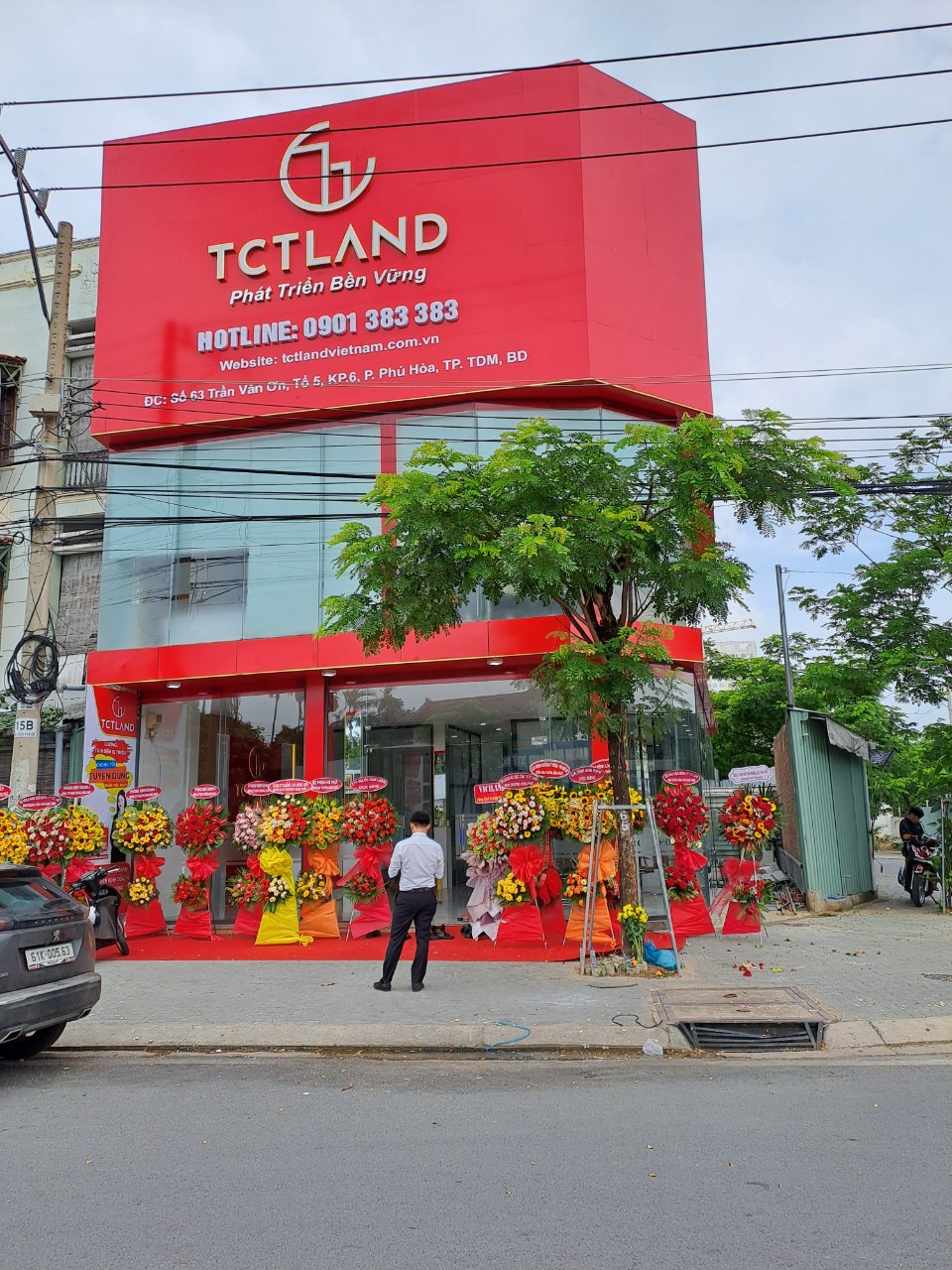 Thi công bảng hiệu BĐS TCTLAND