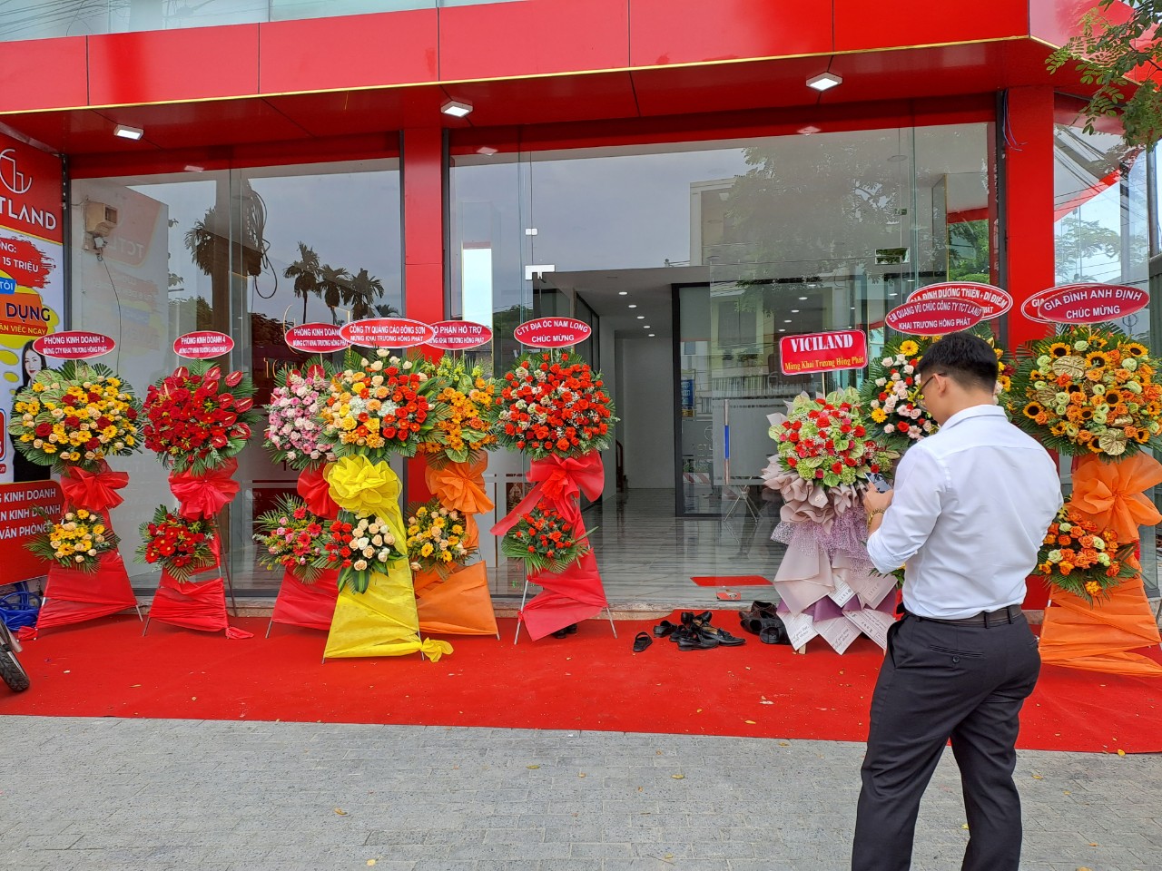 Thi công bảng hiệu BĐS TCTLAND
