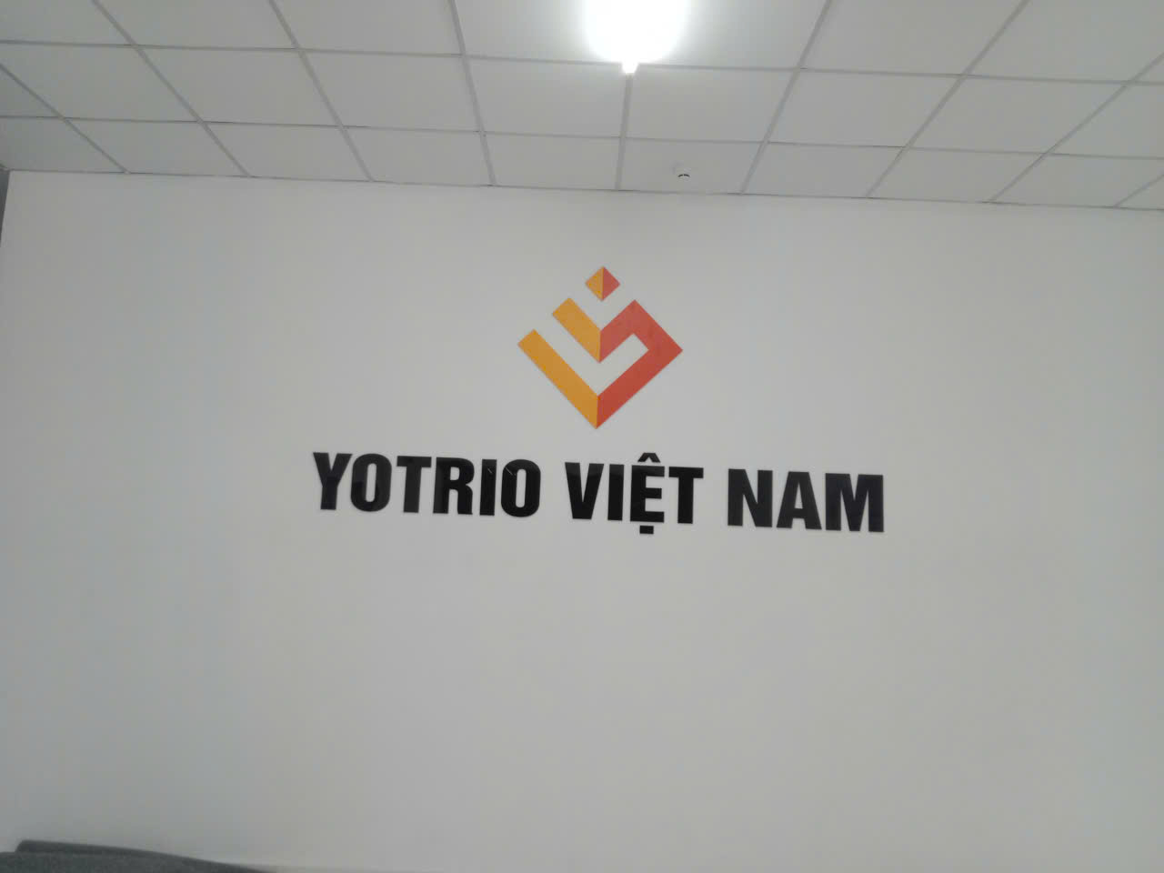 Foam in UV  Chữ Mica in UV, Vipsip 2