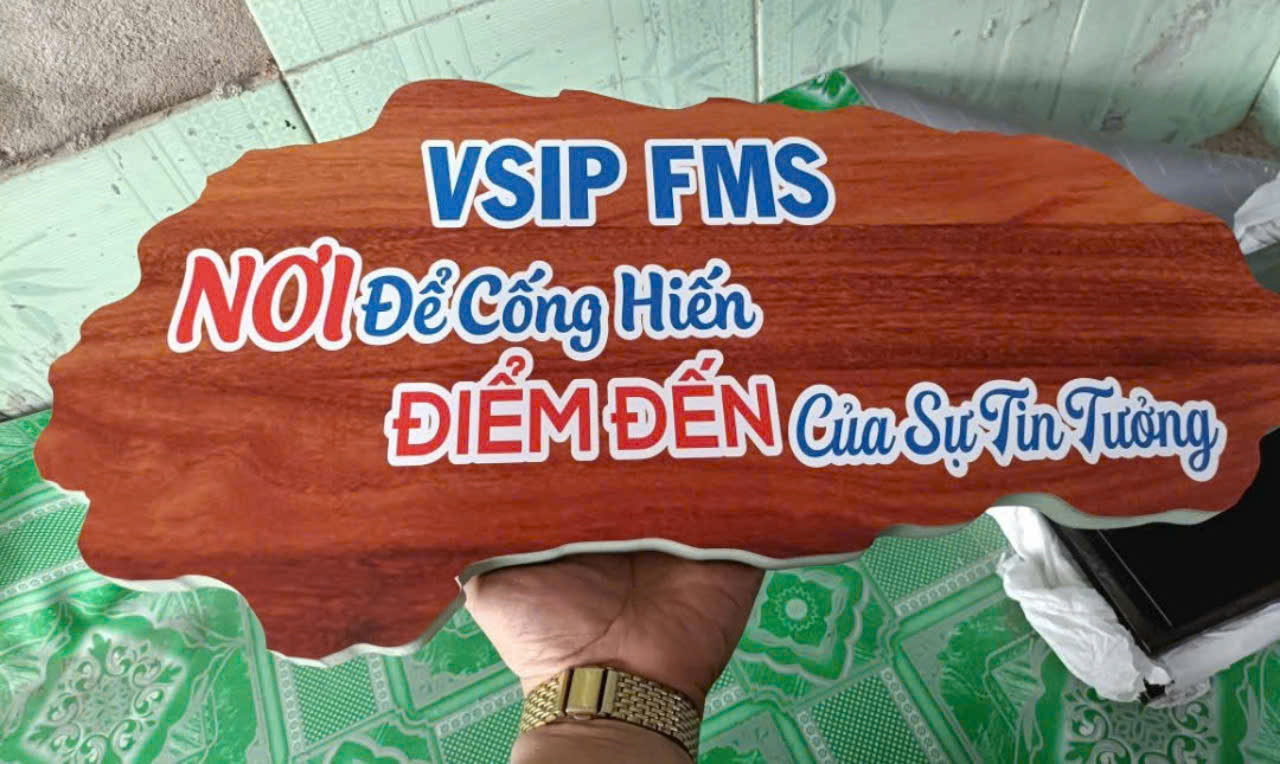 In Uv, khắc trên mọi chất liệu, gỗ, kính... 