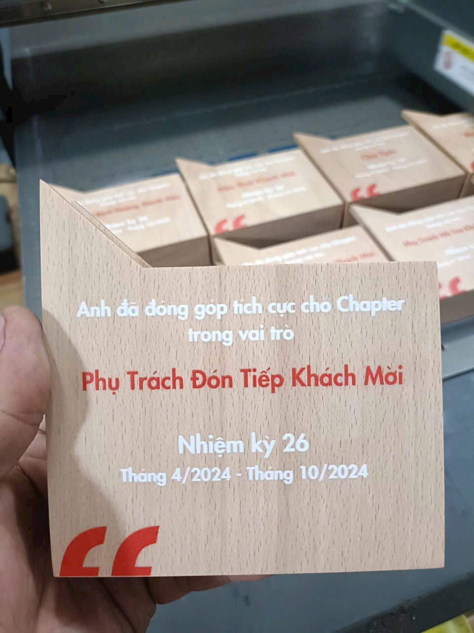 In Uv, khắc trên mọi chất liệu, gỗ, kính... 